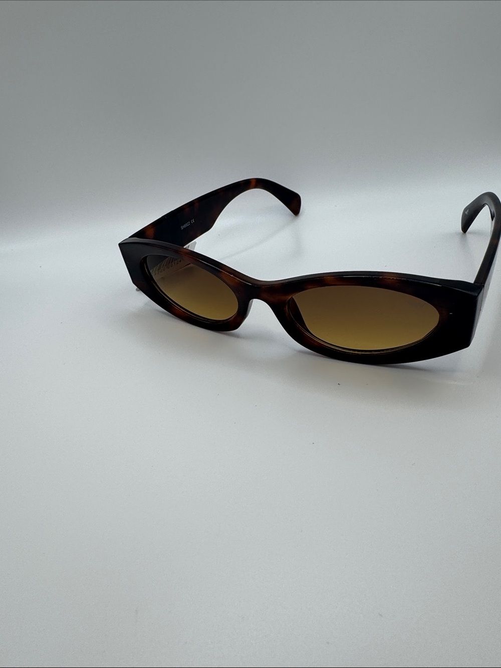 Tortoiseshell Women's Sunglasses - Brown Lenses - Picture 8 of 9